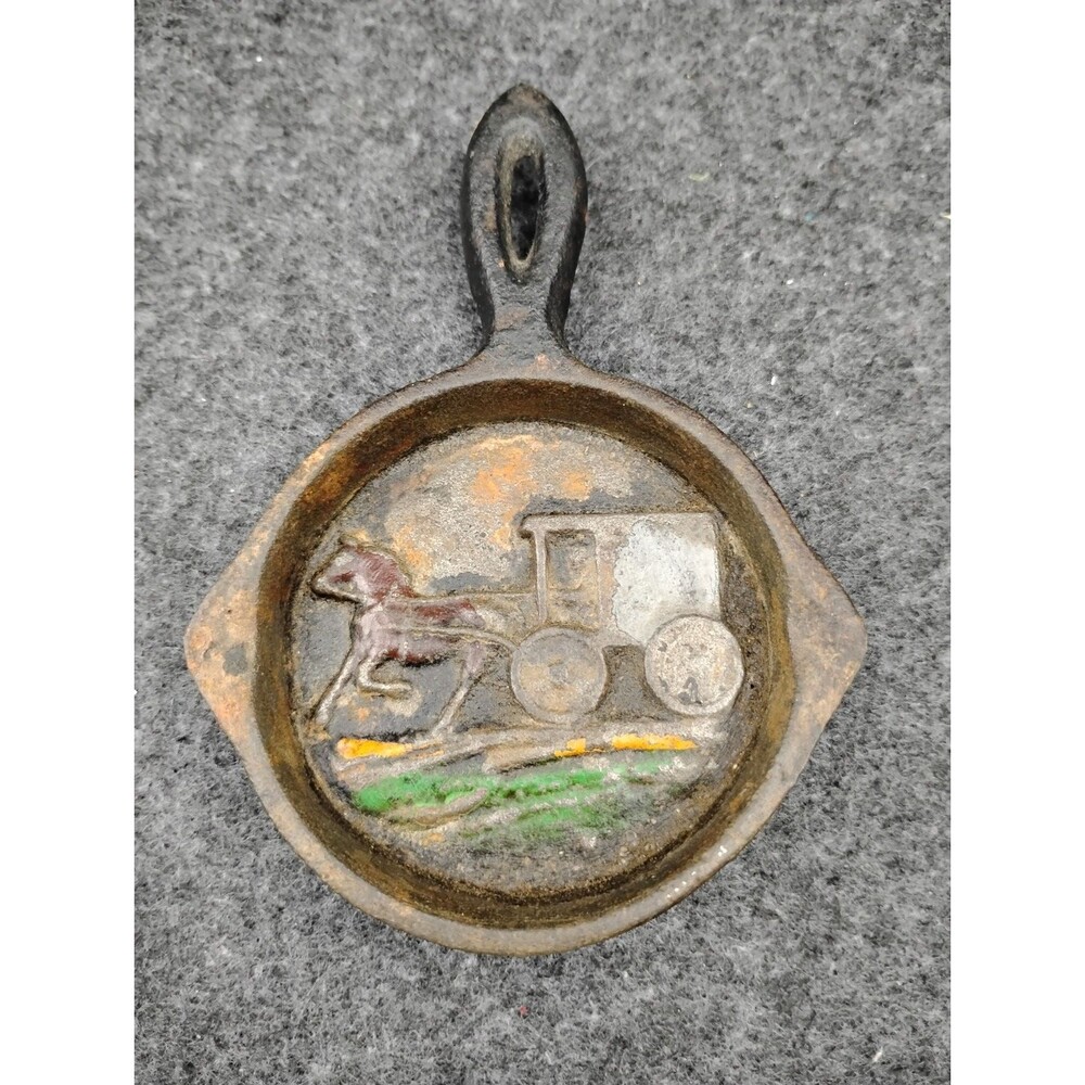 Vintage Cast Iron Miniature Frying Pan Ash Tray Amish Horse And Buggy